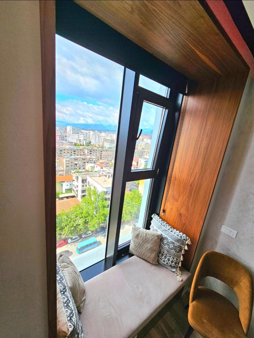 Luxury Square 21, Seven Heavens * Tirana
