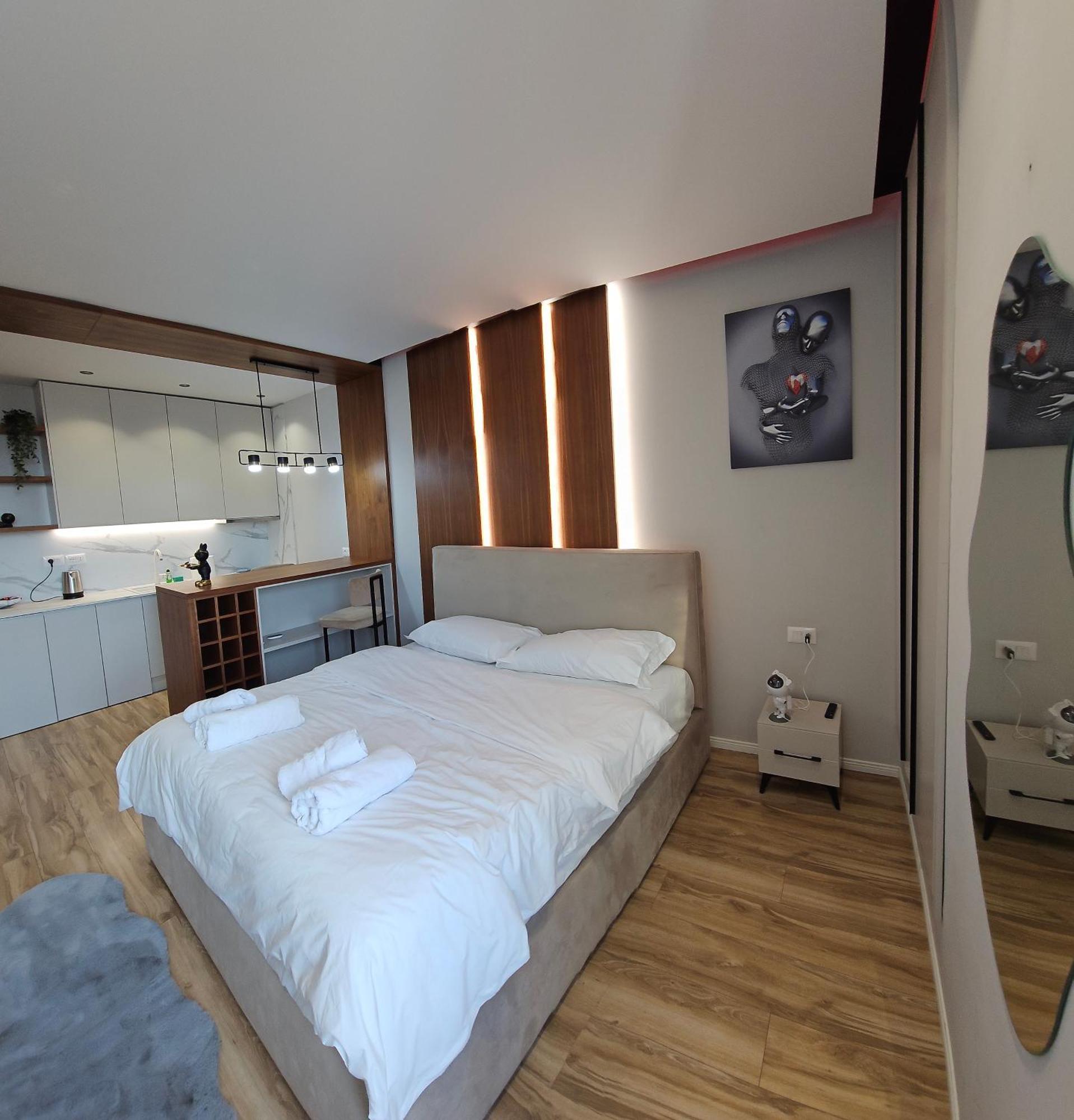 Luxury Square 21, Seven Heavens Apartment *
